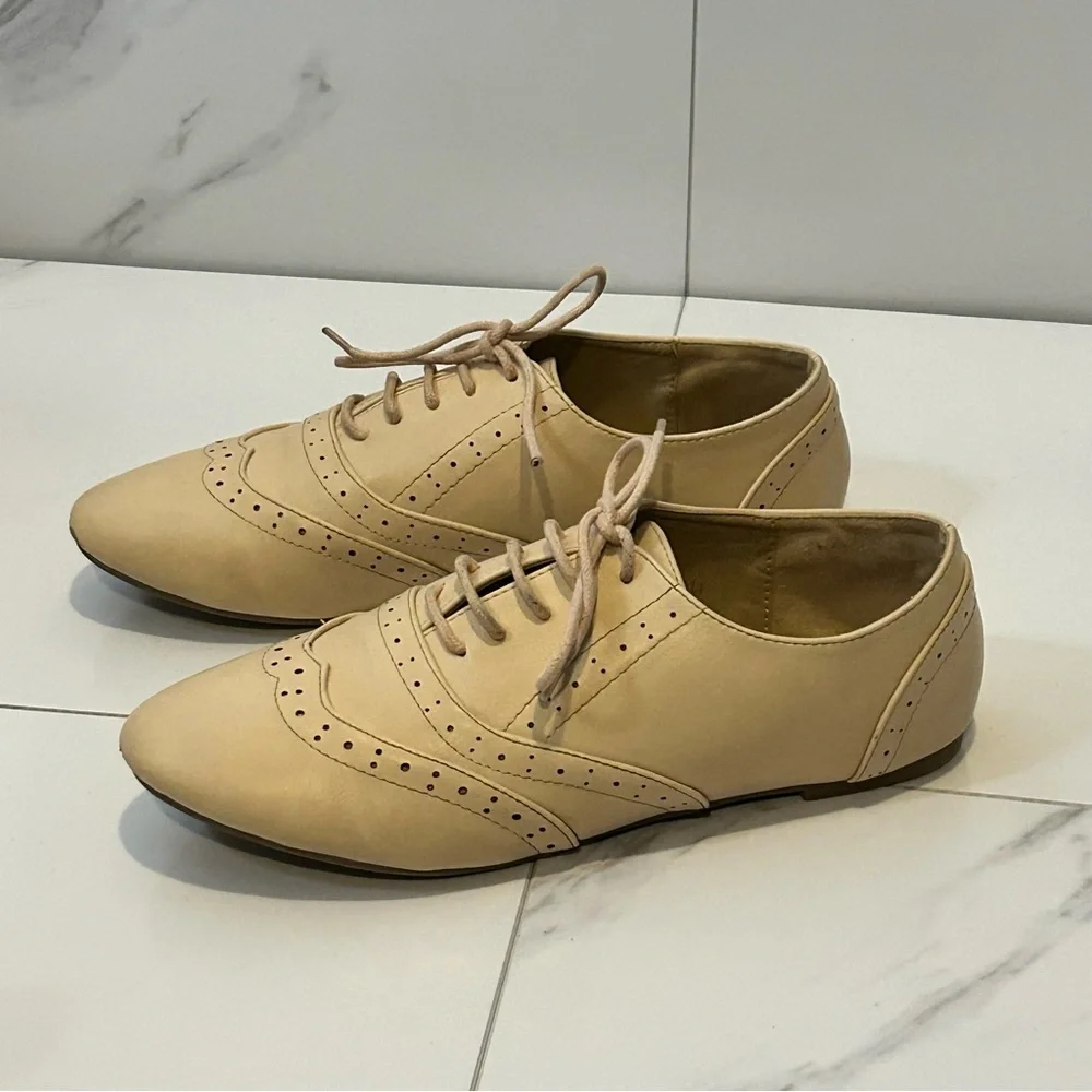Ollio Women's Cream Oxford Flats Size 7.5 - Picture 4 of 7